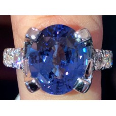 18 karat wg diamond/oval sapp ring 